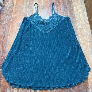 Dentelle Vintage Intimates Teal Pleated Camisole Top Lace Neckline- Size Large